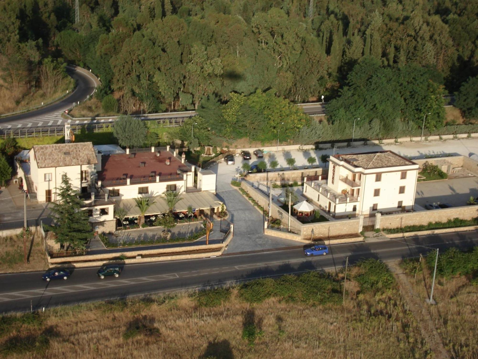 Hotel Al Ritrovo Piazza Armerina Exterior foto